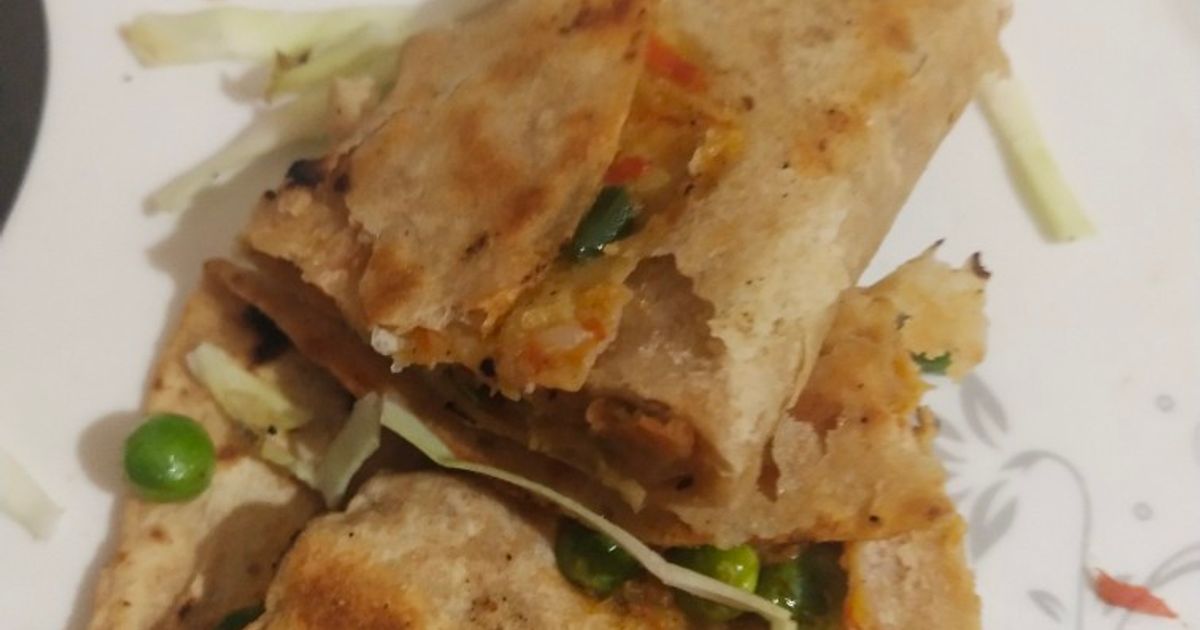 Roti Wrap Recipe by Mukta Shukla - Cookpad