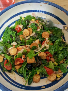 Una foto de Ensalada con tofu