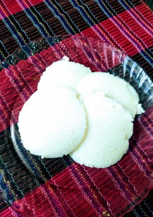 રવા ઈડલી (Rava Idli Recipe in Gujarati) રેસીપી મુખ્ય ફોટો