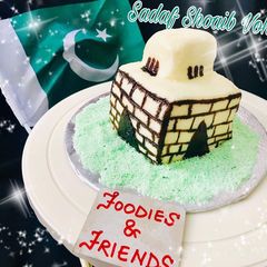 A picture of Quaid e Azan Tomb Cake.