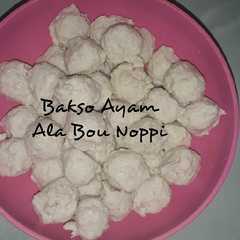 A picture of Bakso ayam.