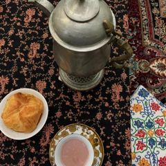 A picture of Kashmiri Pink Chai / nun chai.