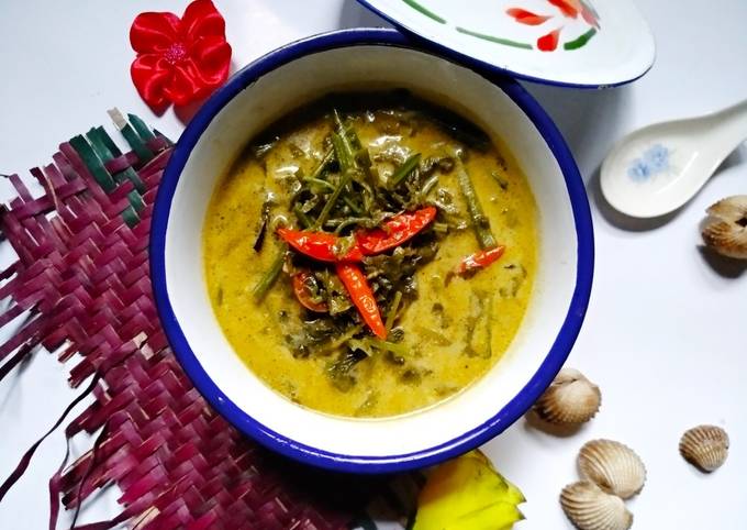 Yuk intip, Resep buat Sayur pakis(kelakai) kuah santan  spesial