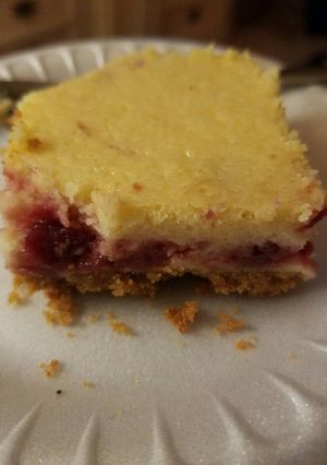 A picture of Tart cherry cheese cake bars.