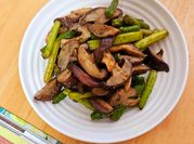 Gambar tumis asparagus jamur