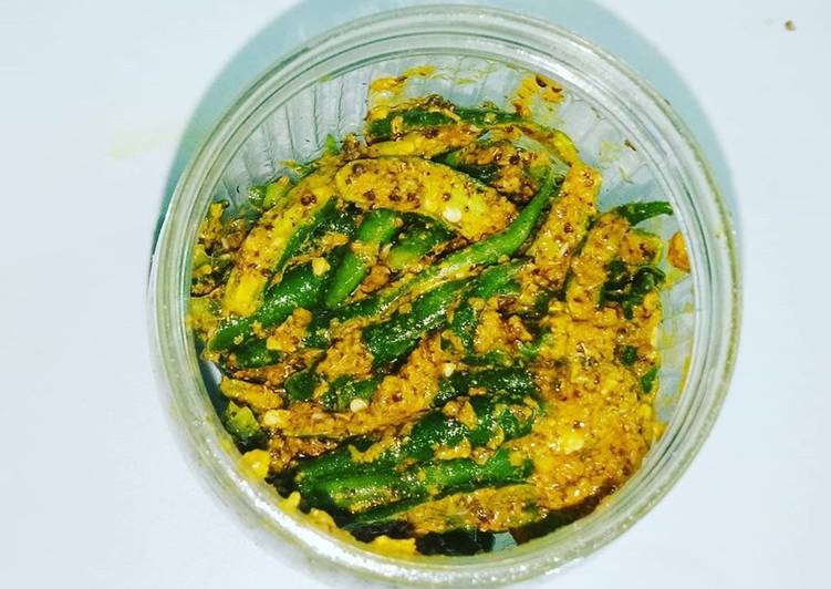 Instant green chilli pickle