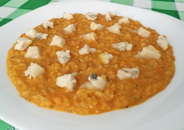 How to Make Qualsiasi sera della settimana Risotto integrale con zucca e gorgonzola 😋