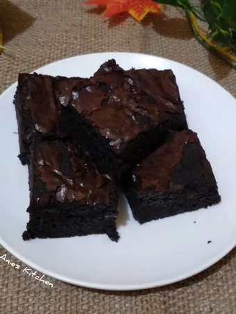 Cara Mudah Membikin Resep Chewy Shiny Crust Brownies yang Lezat Anti Ribet, Bikin Ngiler