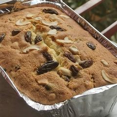 A picture of Sooji Cake.