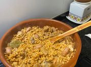 Una foto de cazuela de fideos
