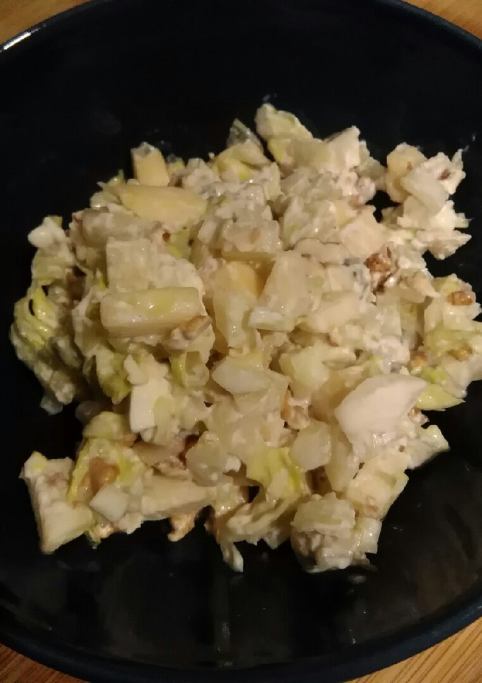 Una foto de Ensalada de manzana y roquefort