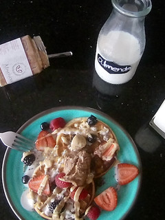 Una foto de Sunday Funday Waffle