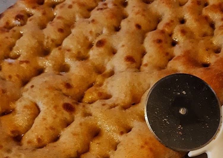 Focaccia (oppure Schiacciata all'olio)