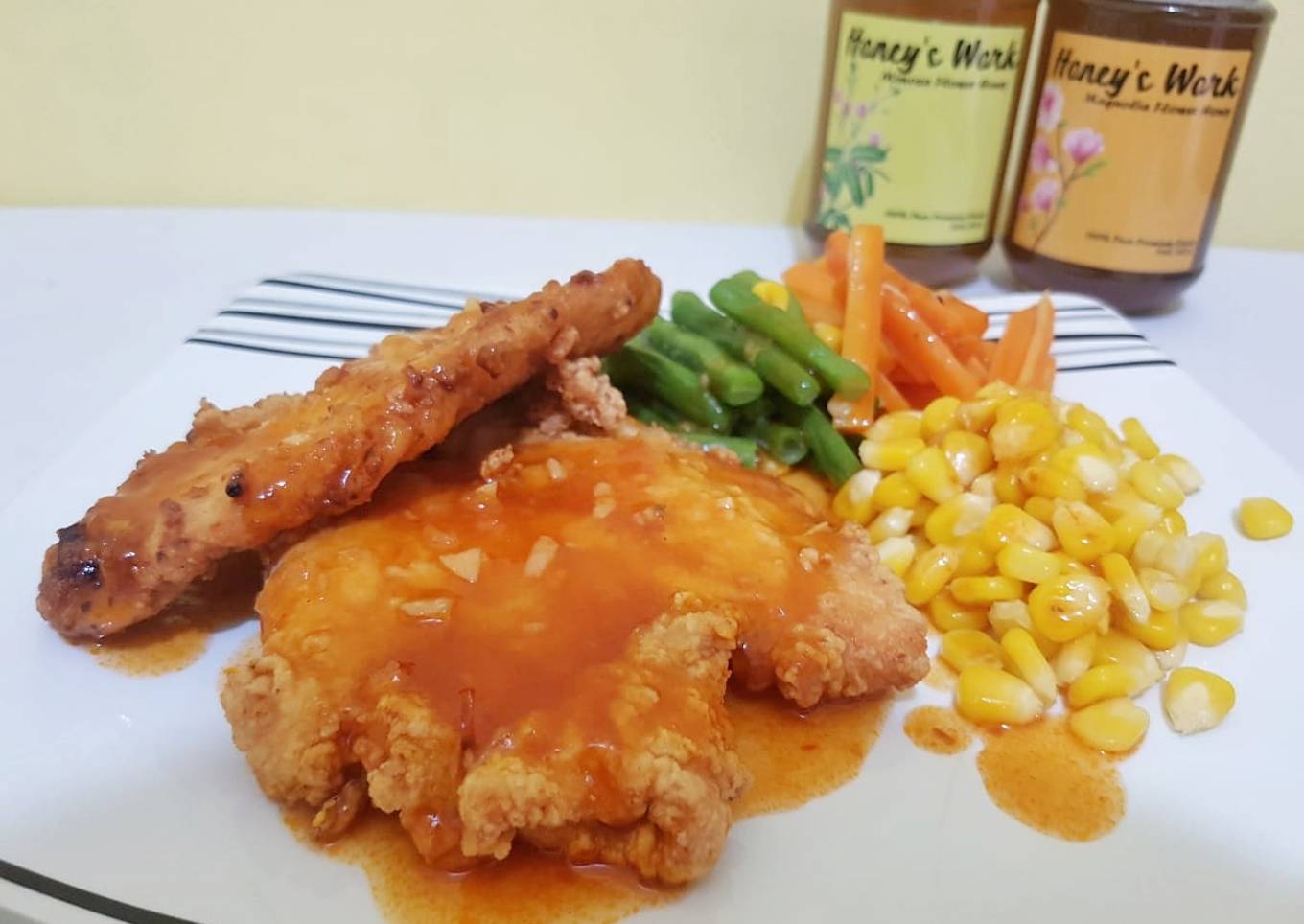 Steak Ayam Krispi dengan Saus Tomat Madu