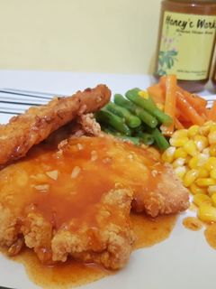 Foto resep Steak Ayam Krispi dengan Saus Tomat Madu