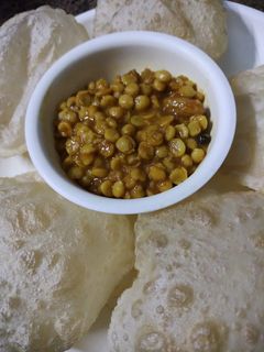 লুচি ছোলার ডাল (Luchi cholar dal recipe in Bengali) রেসিপির প্রধান ছবি