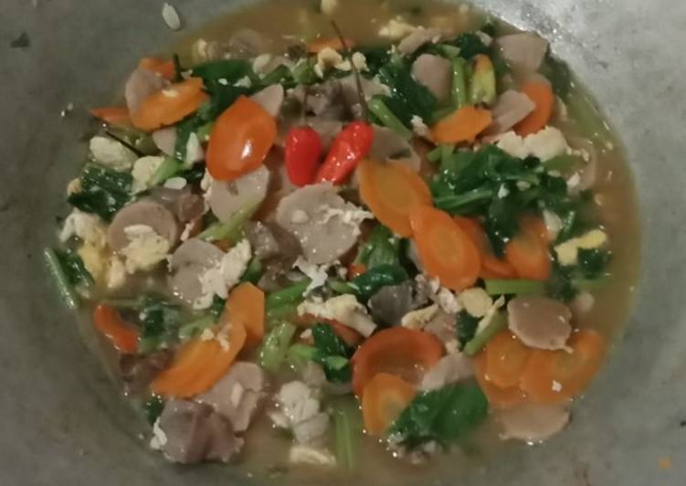 Capcay kuah ati, telur, bakso