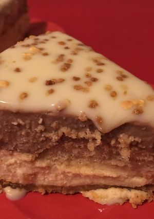 Una foto de Tarta de turrón sobrante
