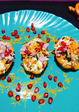 A picture of Potato Cheese Bombs.