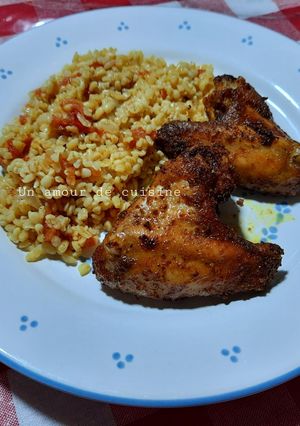 Une photo de Ailerons de poulet rôtis au air fryer et boulgour à la tomate 🍴