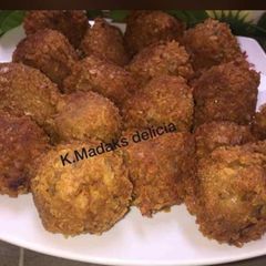 A picture of Crispy fish balls.