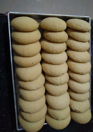 A picture of Butter cookies.