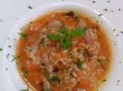 Una foto di zuppa di zucca
