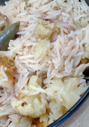কলিফ্লাওয়ার রাইস(cauliflower rice recipe in bengali) রেসিপির প্রধান ছবি
