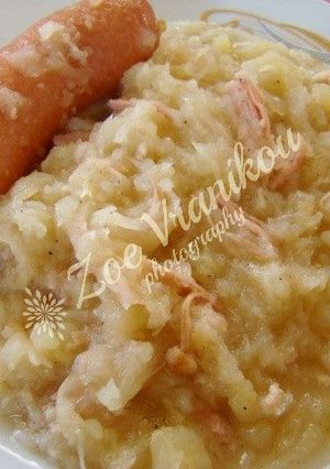 Φωτογραφία της συνταγής Λάχανο τουρσί (zuurkool) με μπέικον και καπνιστό λουκάνικο