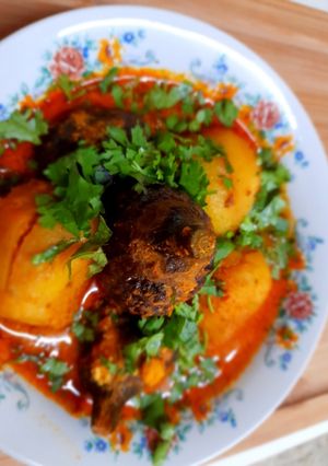 A picture of Bharwa brinjal-aloo.