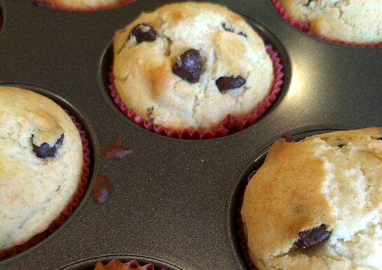 Simple Way to Prepare Perfect Chocolate Chip Muffins