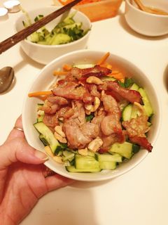 Hình của món Bún thịt nướng.