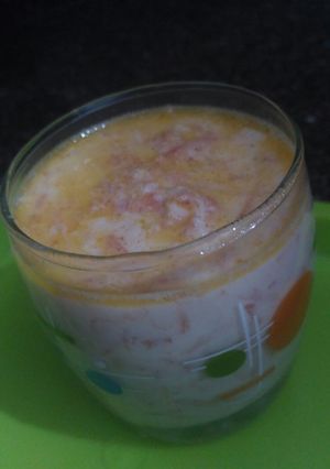 A picture of Carrot milk shake.