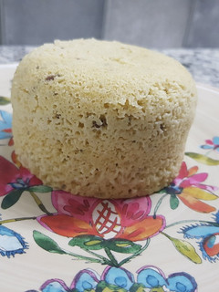 Una foto de Pancito con harina de almendras y avena en microondas
