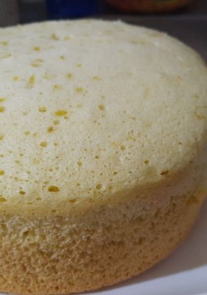 Una foto de Bizcochuelo de Limón 🍋😋