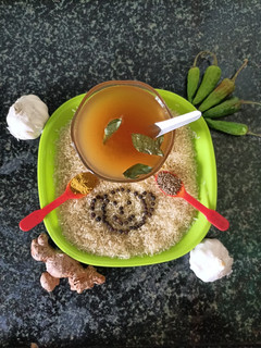 சூப்பரான முருங்கைக்கீரை காம்பு சூப் 👌👌👌 (murungai Keerai Kambu Soup Recipe inTamil) செய்முறை முக்கிய புகைப்படம்