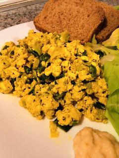 Tofu rántotta recept fotója