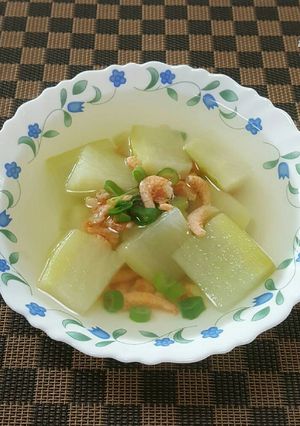 Hình của món Canh Củ Cải Tôm khô 건새우 무국.