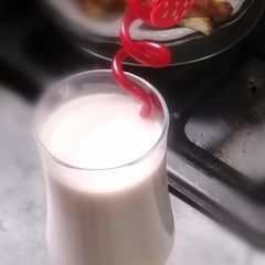 A picture of STRAWBERRY MILKSHAKE🍓.