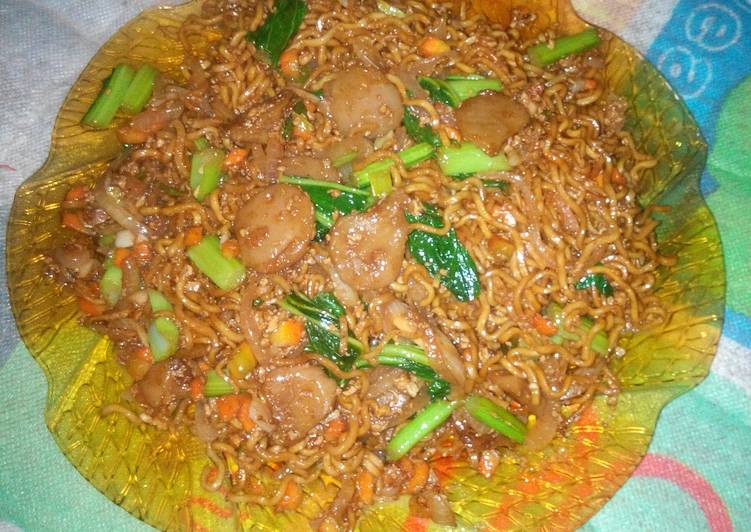 Bagaimana Membuat Mie Goreng Dg Saus Tiram n Baceman Bawang Putih Bumbu Iris yang Enak Banget