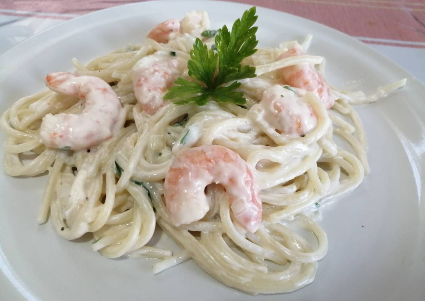 Spaghetti con camarones