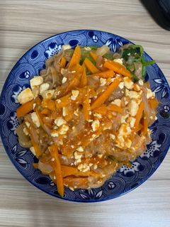 Hình của món Phở lứt xào sốt cà chua đậu hủ.