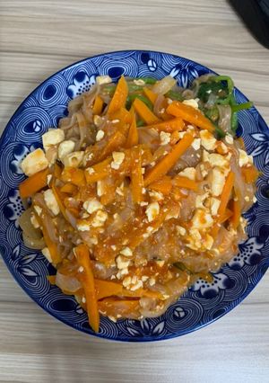 Hình của món Phở lứt xào sốt cà chua đậu hủ.