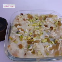 A picture of Umm Ali(Arabic dessert).