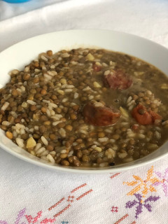 Una foto de Lentejas con arroz aprovechamiento total
