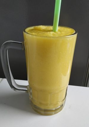 Foto resep Jus nanas buat asam urat dan nyeri tulang kaki.....