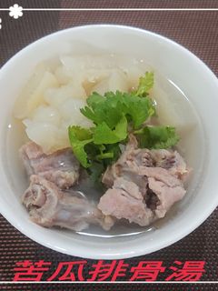 苦瓜排骨湯(簡單料理) 的食譜成品照片