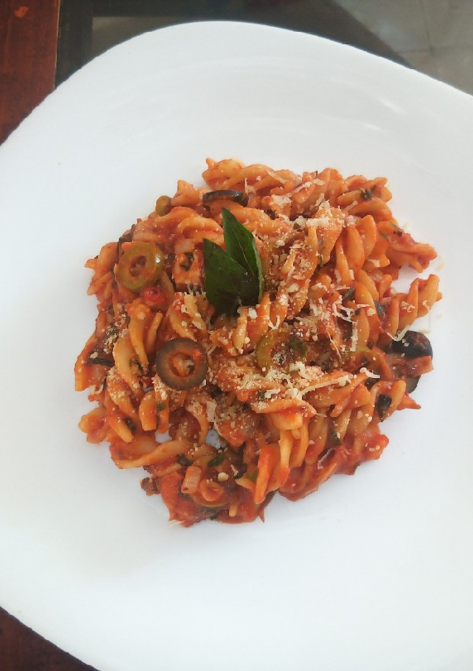 Una foto de Pasta a la puttanesca riquísima