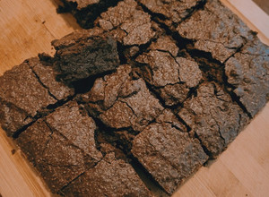 Una foto de Brownie sin mantequilla/ fudge brownie