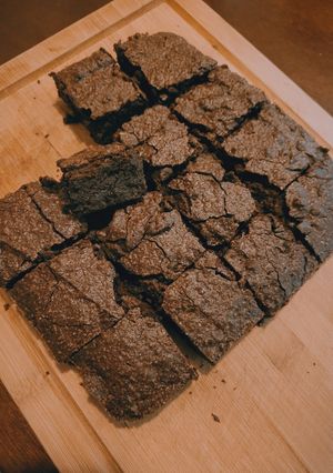 Una foto de Brownie sin mantequilla/ fudge brownie